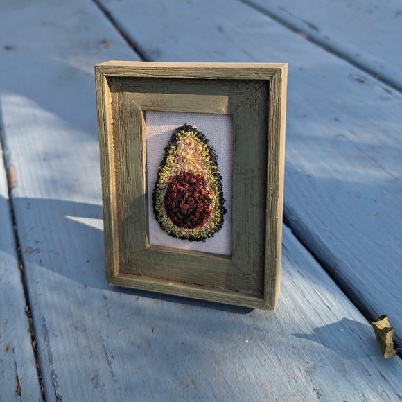 Cute avocado fiber art by Harp & Thistle Stitchery - Picture 3 of 7